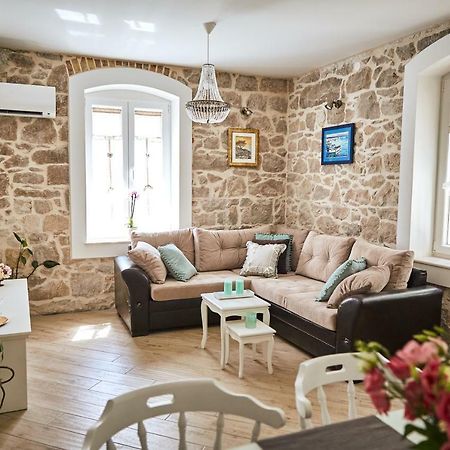 Apartment Vintage Каштела Экстерьер фото